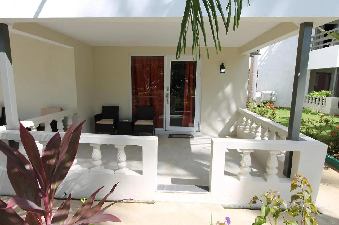 Sand And Blue Seas Negril Apartmanhotel