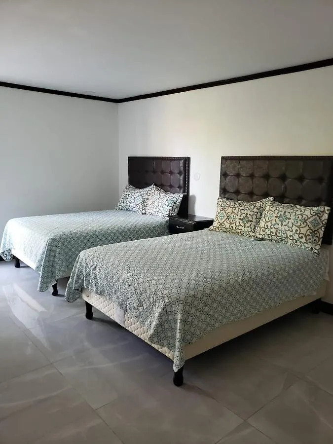 Sand And Blue Seas Negril Apartmanhotel